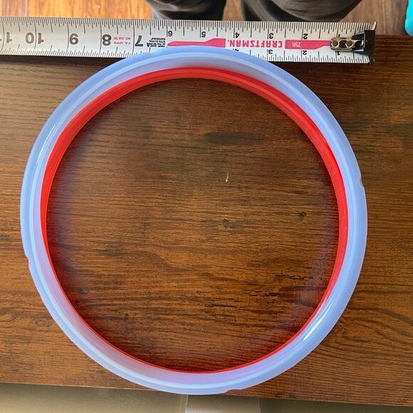 2 Instant pot seals - Picture 1 of 3
